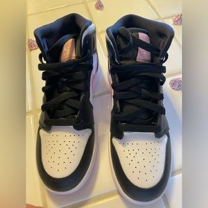 💗🖤🤍 𝗣𝗶𝗻𝗸/𝗕𝗹𝗮𝗰𝗸 𝗡𝗜𝗞𝗘 𝗔𝗜𝗥 𝗝𝗢𝗥𝗗𝗔𝗡 1 𝗠𝗜𝗗 𝗚𝗦 4.5𝗬/𝗪6